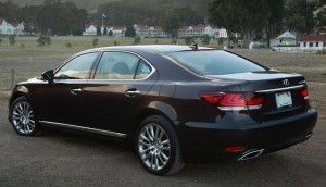 2015-Lexus-LS-600h